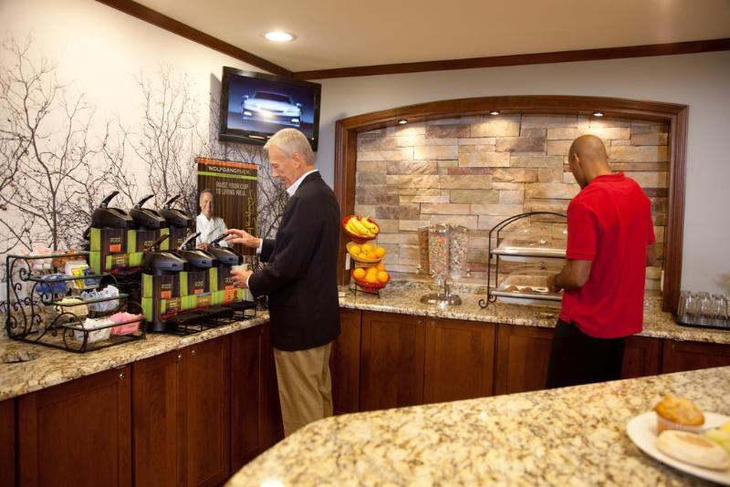 Hotel Staybridge Eau Claire - By Ihg Altoona